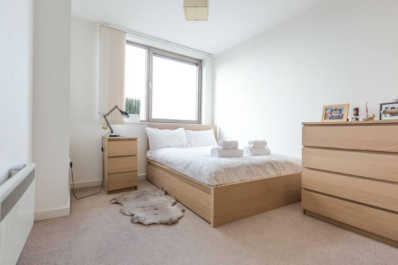 Modern 1 Bedroom Apartment In E1 With Great Views Londra Esterno foto